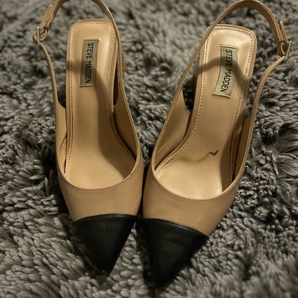 Steve Madden Nude and Black Pointed Slingback Pumps